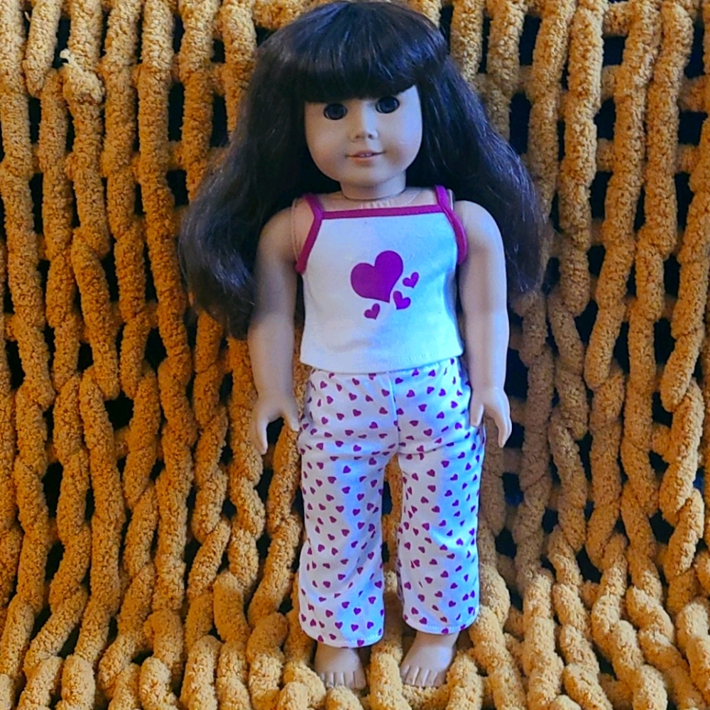 AMERICAN GIRL DOLL